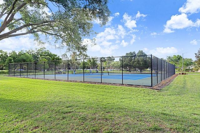 13602 S VILLAGE DRIVE 1205, Tampa, FL 33618