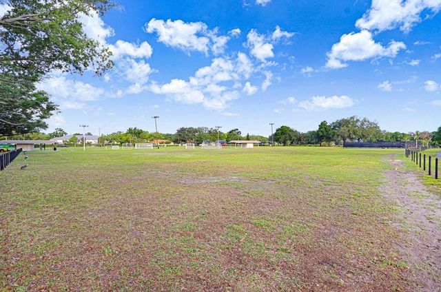 13602 S VILLAGE DRIVE 1205, Tampa, FL 33618