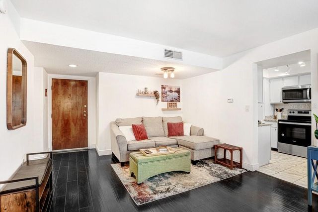 13602 S VILLAGE DRIVE 1205, Tampa, FL 33618