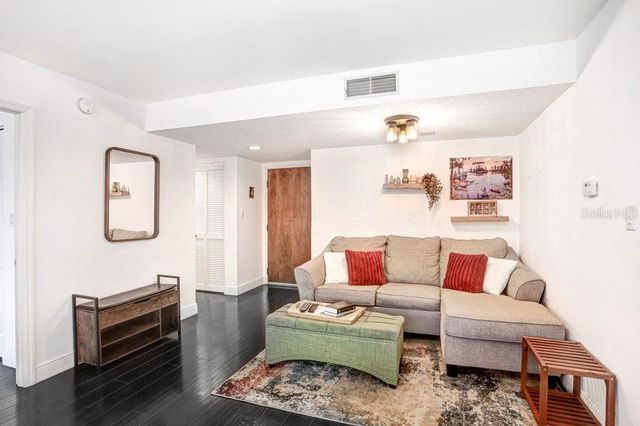 13602 S VILLAGE DRIVE 1205, Tampa, FL 33618