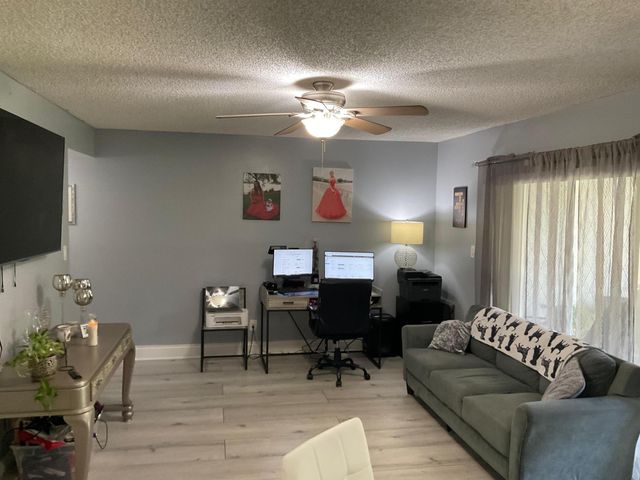 64 Canterbury Lane, Tamarac, FL 33319