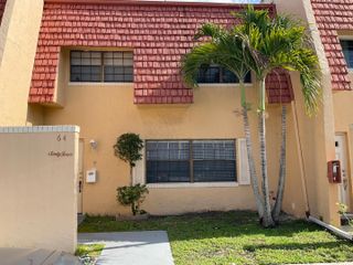 64 Canterbury Lane, Tamarac, FL 33319