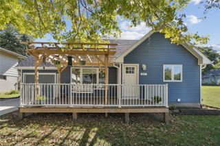 307 Columbus Street, Pella, IA 50219