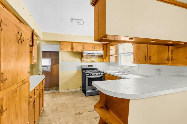 5433 Pennsylvania Avenue, North Charleston, SC 29406