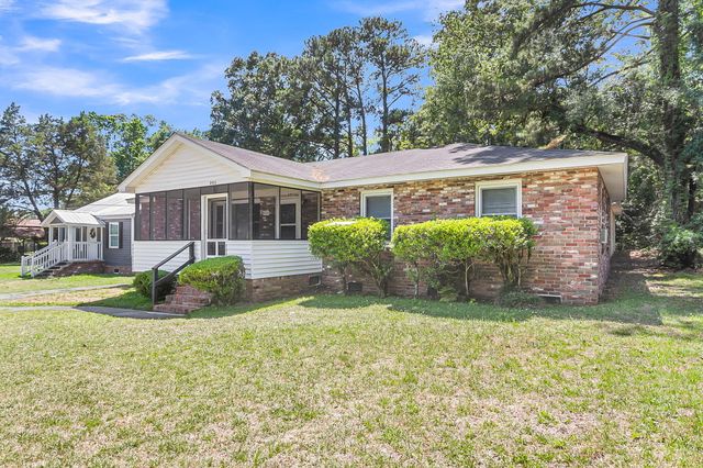 5433 Pennsylvania Avenue, North Charleston, SC 29406