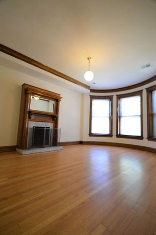 849 W Sheridan Road 1, Chicago, IL 60613