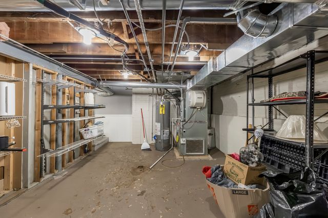 923 MANCHESTER Avenue, Westchester, IL 60154