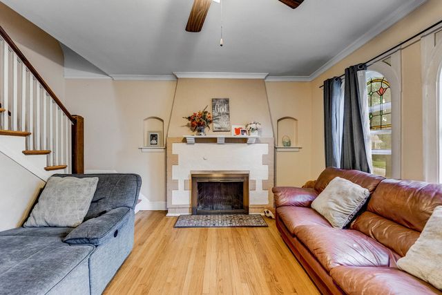 923 MANCHESTER Avenue, Westchester, IL 60154