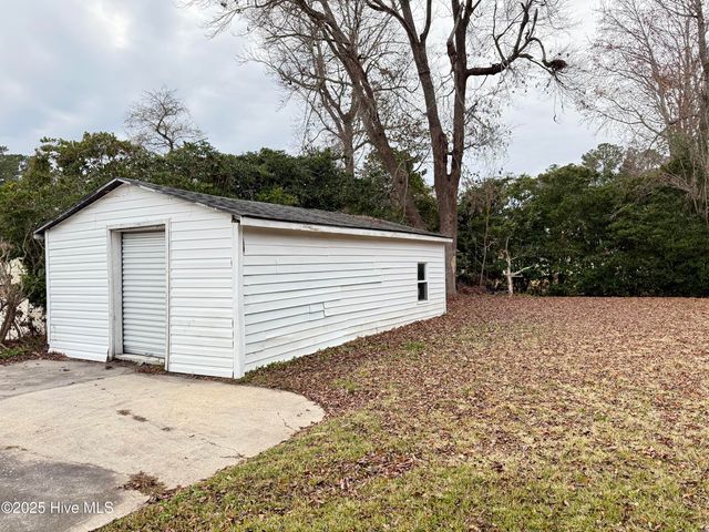 407 Seminole Trail, Jacksonville, NC 28540