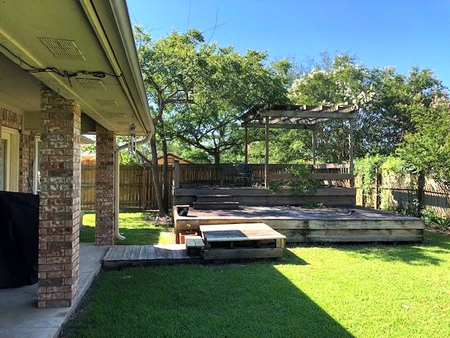 1006 Oakhaven, College Station, TX 77840