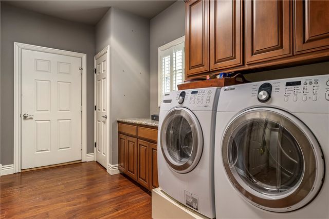 24 Kirkliston Lane, Bella Vista, AR 72715