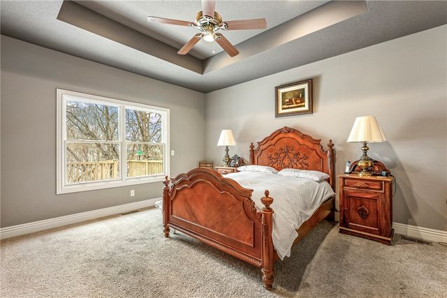 24 Kirkliston Lane, Bella Vista, AR 72715