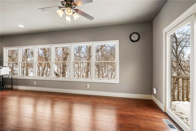 24 Kirkliston Lane, Bella Vista, AR 72715