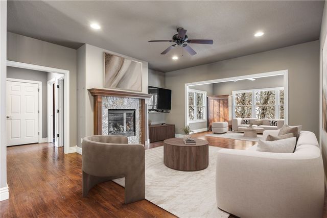 24 Kirkliston Lane, Bella Vista, AR 72715