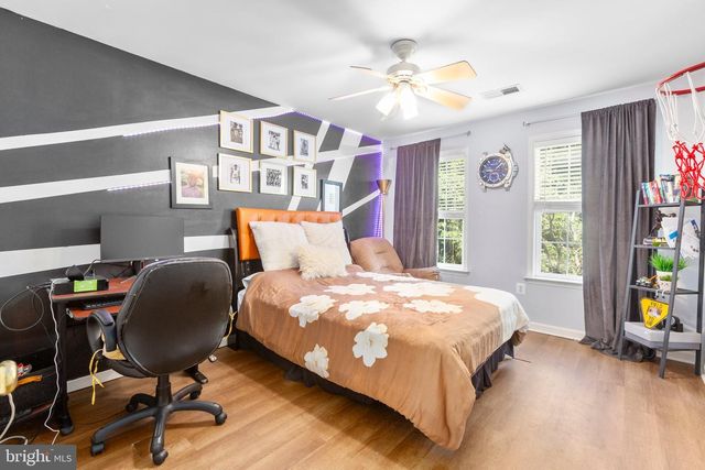 50 HAMSTEAD RD, Fredericksburg, VA 22405