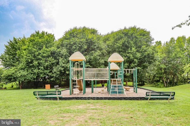 50 HAMSTEAD RD, Fredericksburg, VA 22405