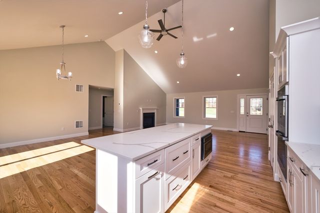 14 Westview Drive, Dartmouth, MA 02747