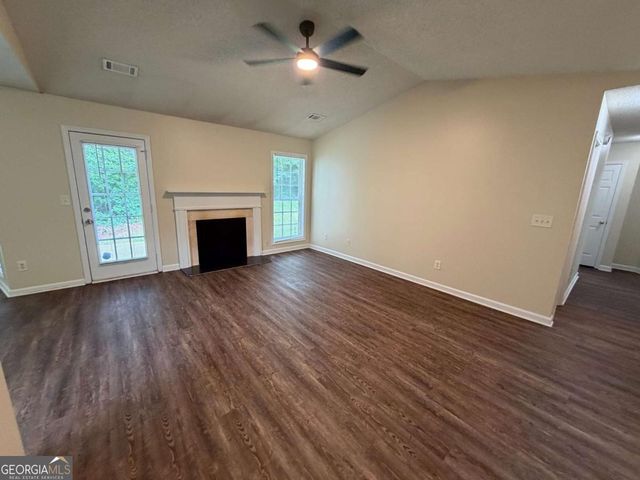 211 Ravenwood Court, Bethlehem, GA 30620