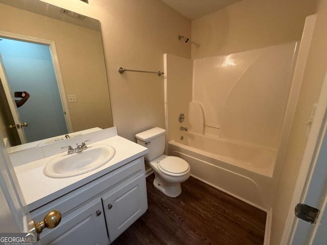 211 Ravenwood Court, Bethlehem, GA 30620
