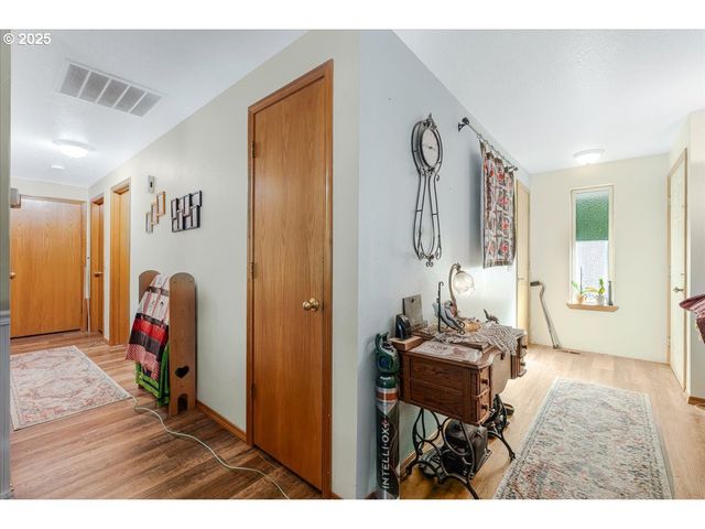 112 EYMAN CEMETERY Rd, Carson, WA 98610