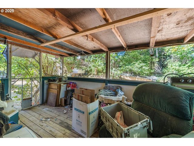 112 EYMAN CEMETERY Rd, Carson, WA 98610