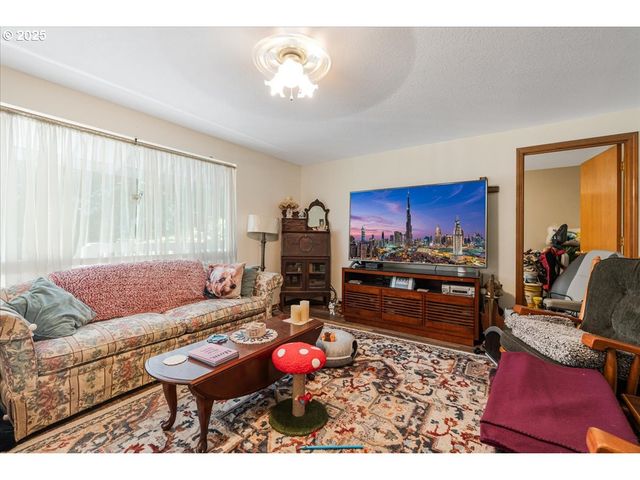 112 EYMAN CEMETERY Rd, Carson, WA 98610