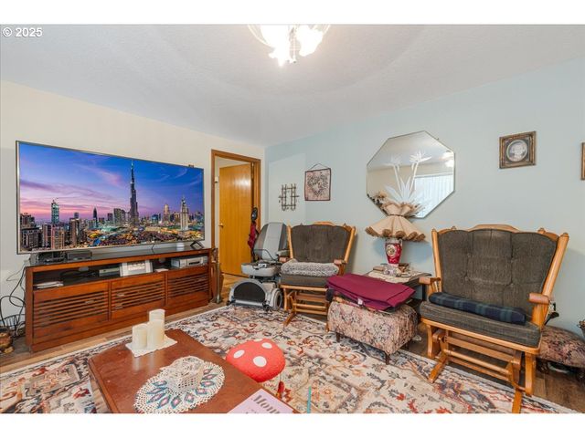 112 EYMAN CEMETERY Rd, Carson, WA 98610