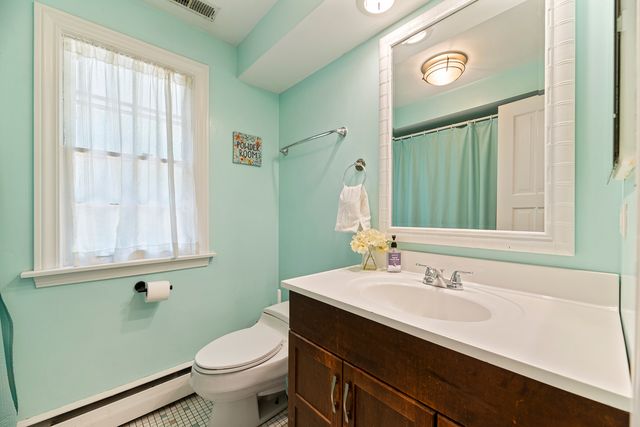 1130 E Lake Avenue, Glenview, IL 60025