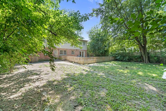 1130 E Lake Avenue, Glenview, IL 60025