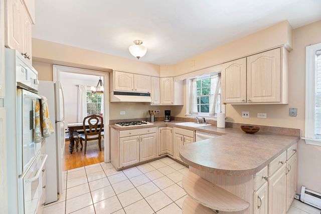 1130 E Lake Avenue, Glenview, IL 60025