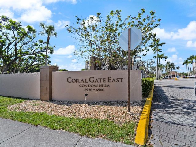 6950 Miami Gardens Dr 2-506, Hialeah, FL 33015