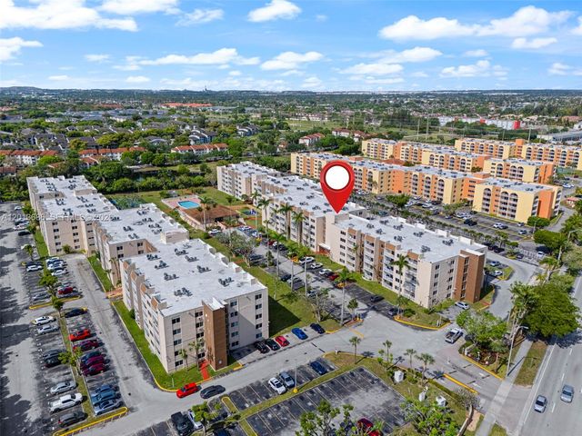 6950 Miami Gardens Dr 2-506, Hialeah, FL 33015