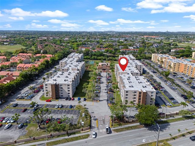 6950 Miami Gardens Dr 2-506, Hialeah, FL 33015