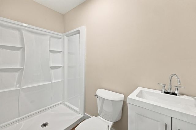 9 Malcolm St, Norfolk, MA 02056