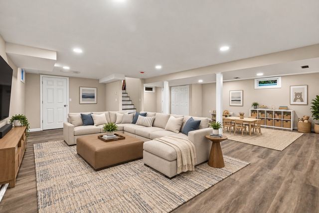 9 Malcolm St, Norfolk, MA 02056