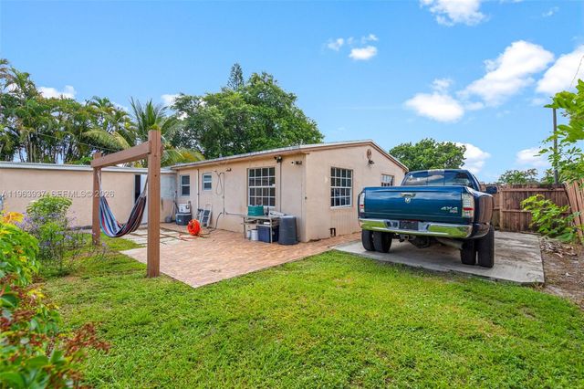 6233 Rodman St, Hollywood, FL 33023