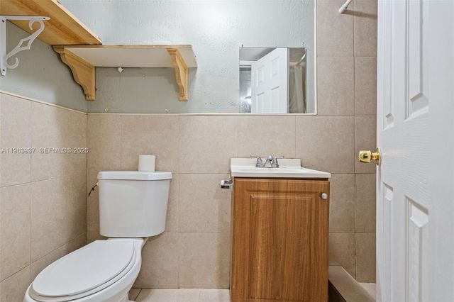 6233 Rodman St, Hollywood, FL 33023