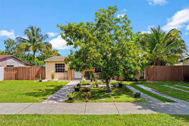 6233 Rodman St, Hollywood, FL 33023