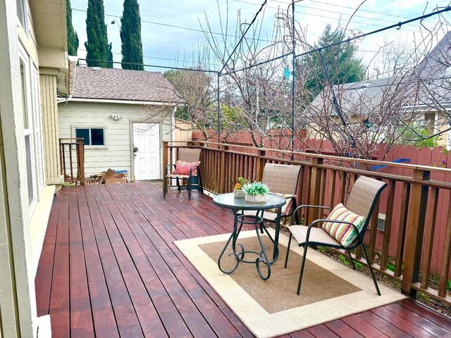 140 S Rengstorff Avenue, Mountain View, CA 94040