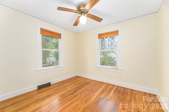 3 Enka Oak Street, Candler, NC 28715