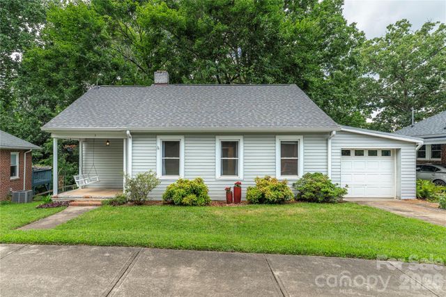 3 Enka Oak Street, Candler, NC 28715