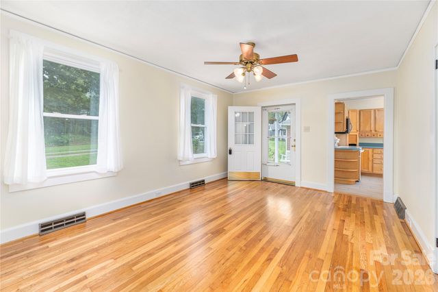 3 Enka Oak Street, Candler, NC 28715