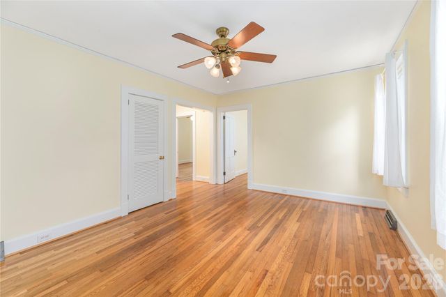 3 Enka Oak Street, Candler, NC 28715