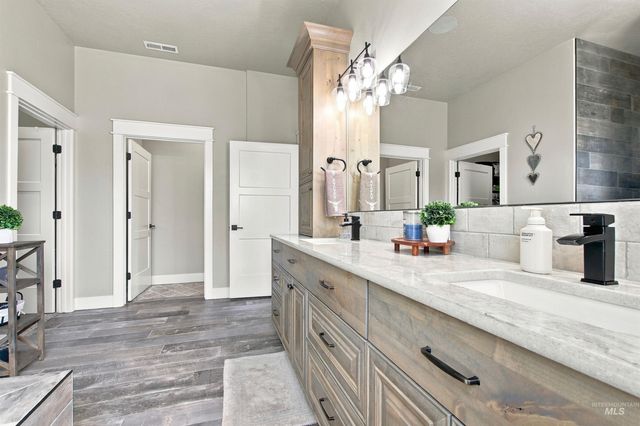 25400 Havard Oak Pl, Caldwell, ID 83607