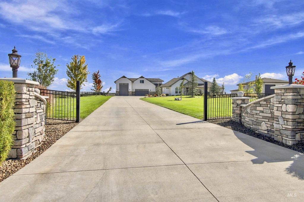 25400 Havard Oak Pl, Caldwell, ID 83607 photo 2