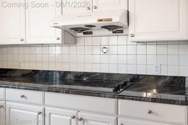 2038 Haverford Drive, Troy, MI 48098
