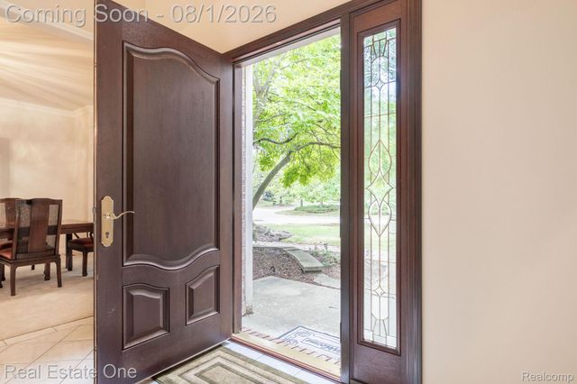 2038 Haverford Drive, Troy, MI 48098