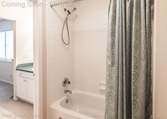 2038 Haverford Drive, Troy, MI 48098