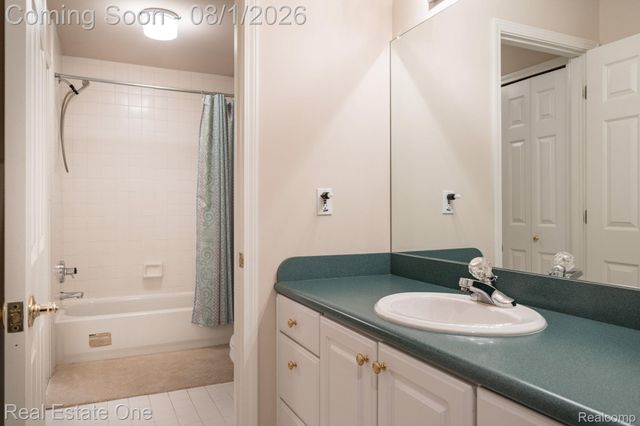 2038 Haverford Drive, Troy, MI 48098
