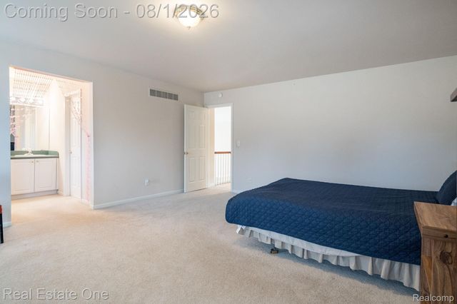 2038 Haverford Drive, Troy, MI 48098